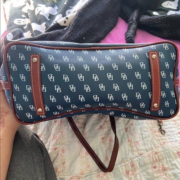 Dooney and Bourke Purse - Picture 7 of 16